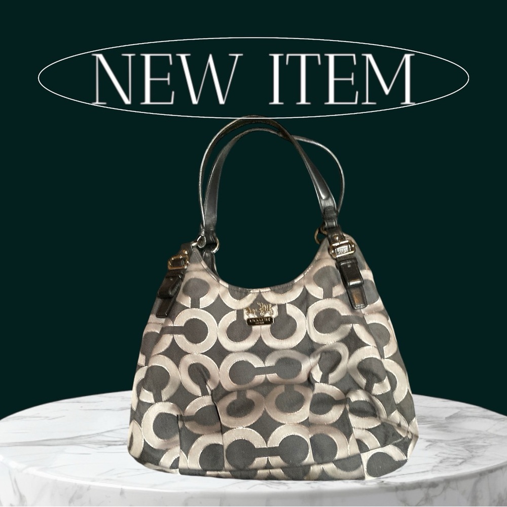 Coach Signature C’s Shoulder Madison Maggie Optic Art - Picture 3 of 5